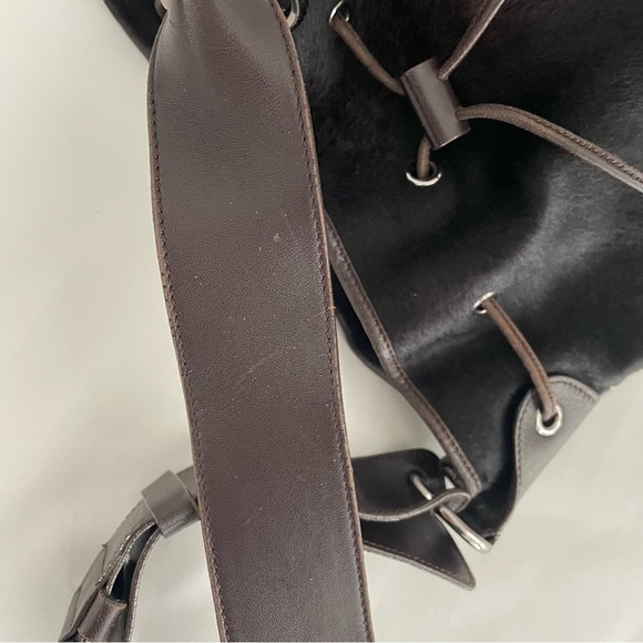 Tod’s Genuine Leather & Animal Hair Drawstring Shoulder Bag Brown - Picture 12 of 16